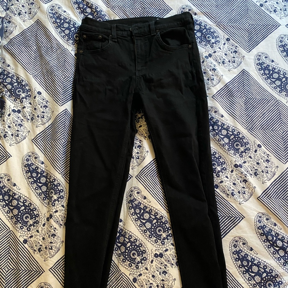 RAG & BONE BLACK JEANS (CROPPED STYLE)